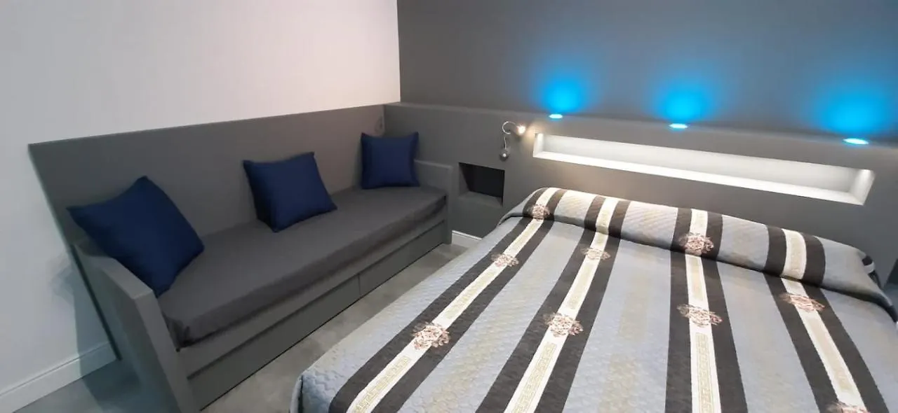Grey House Apartment La Spezia Italy